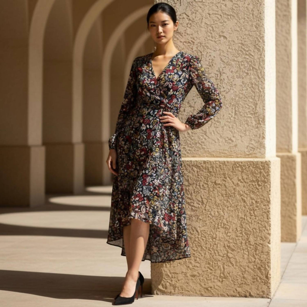 Vestido de manga larga con estampado floral multicolor