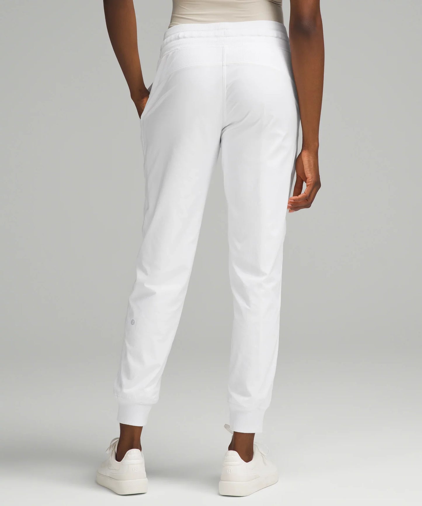 Pantalón deportivo de tiro medio
