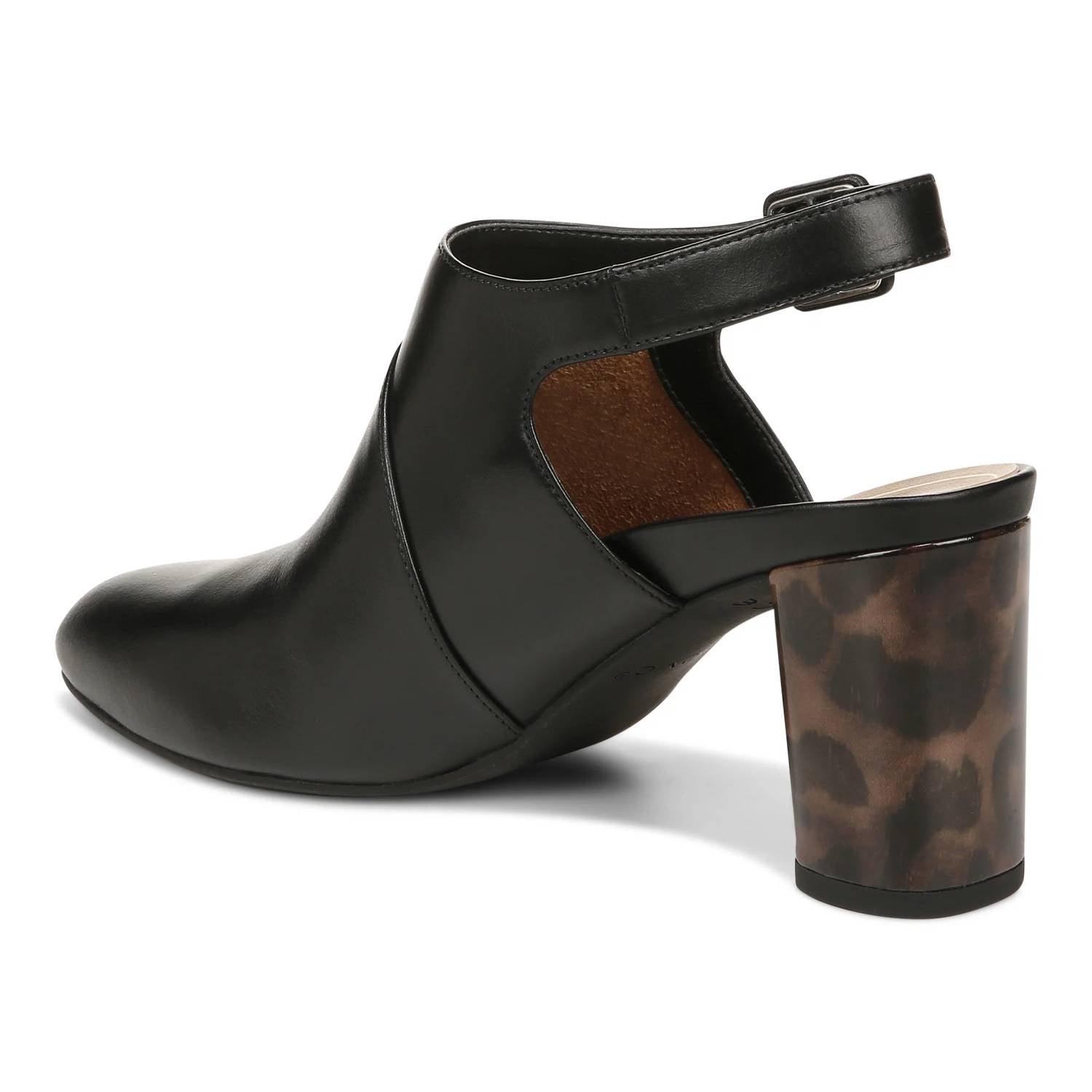 Zapatos destalonados de mujer de cuero color negro