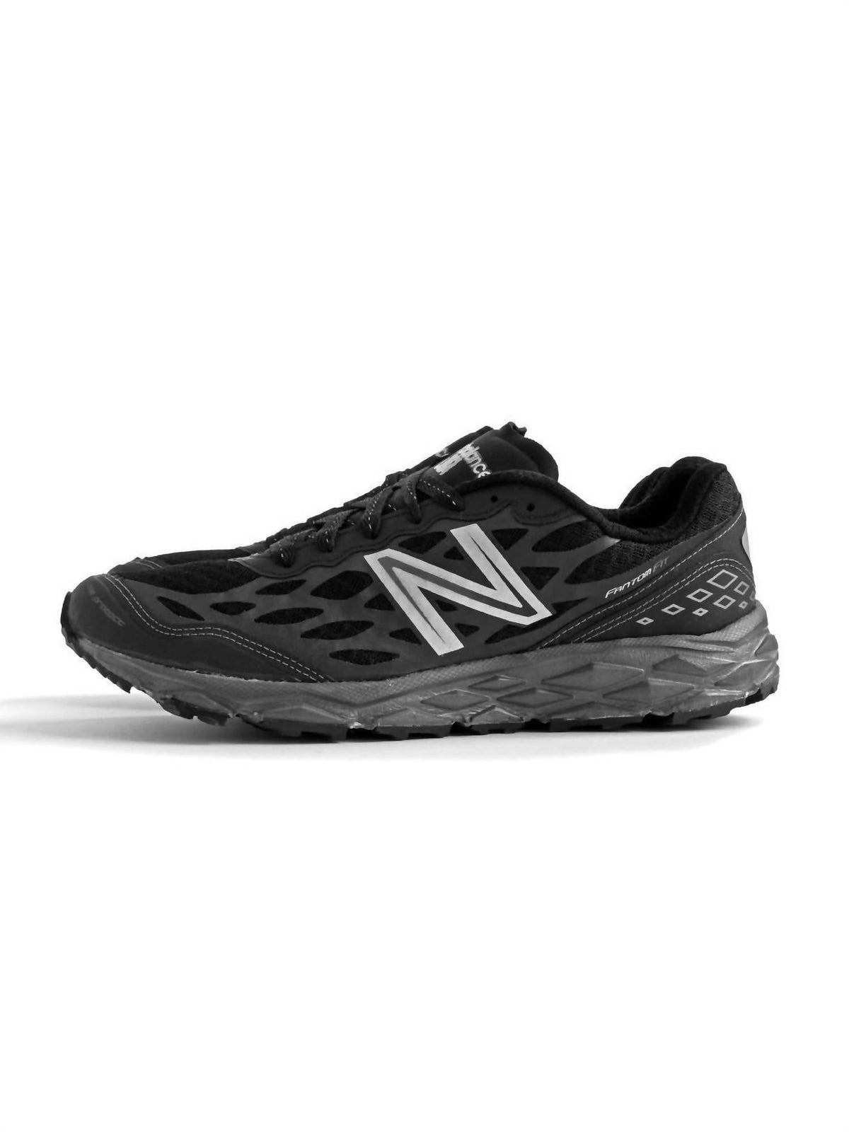 Tenis para correr de hombre color negro y plateado
