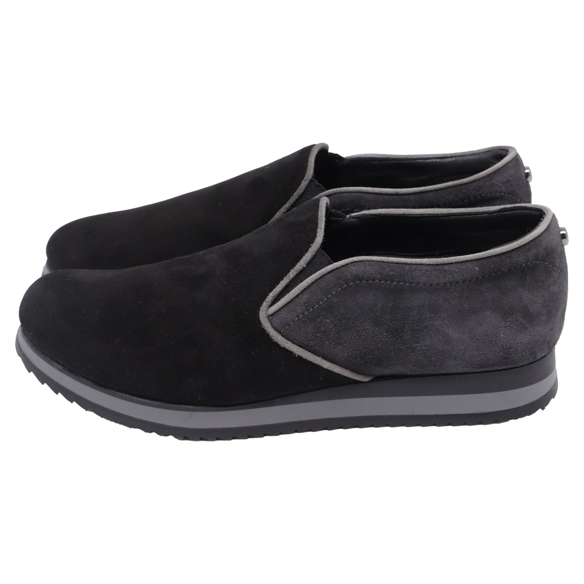 Tenis de gamuza sin cordones color negro