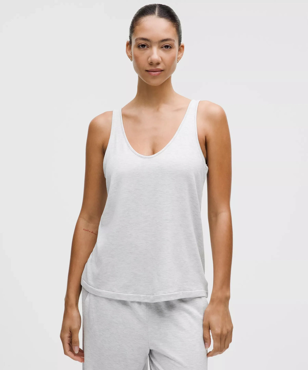 Camiseta sin mangas con cuello en V