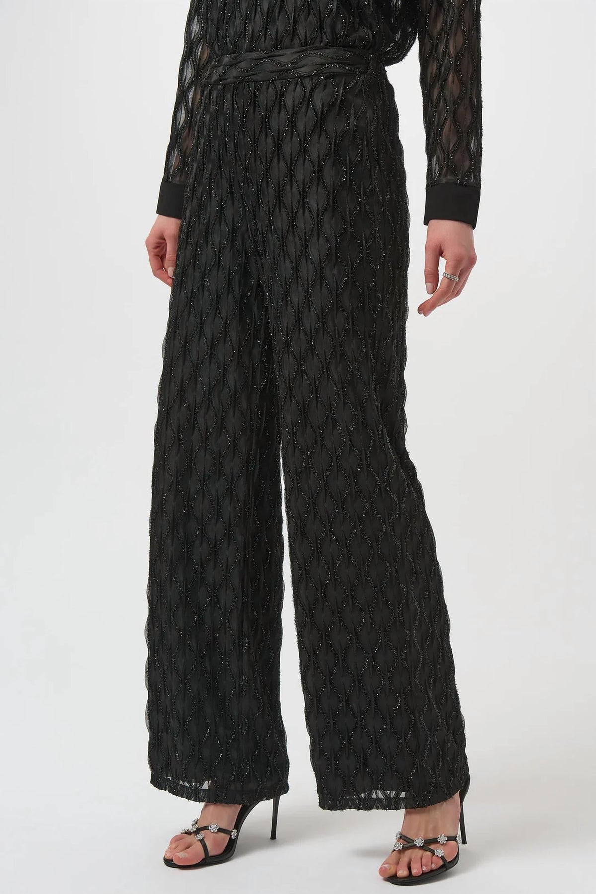 Pantalón de pierna ancha con lentejuelas color negro