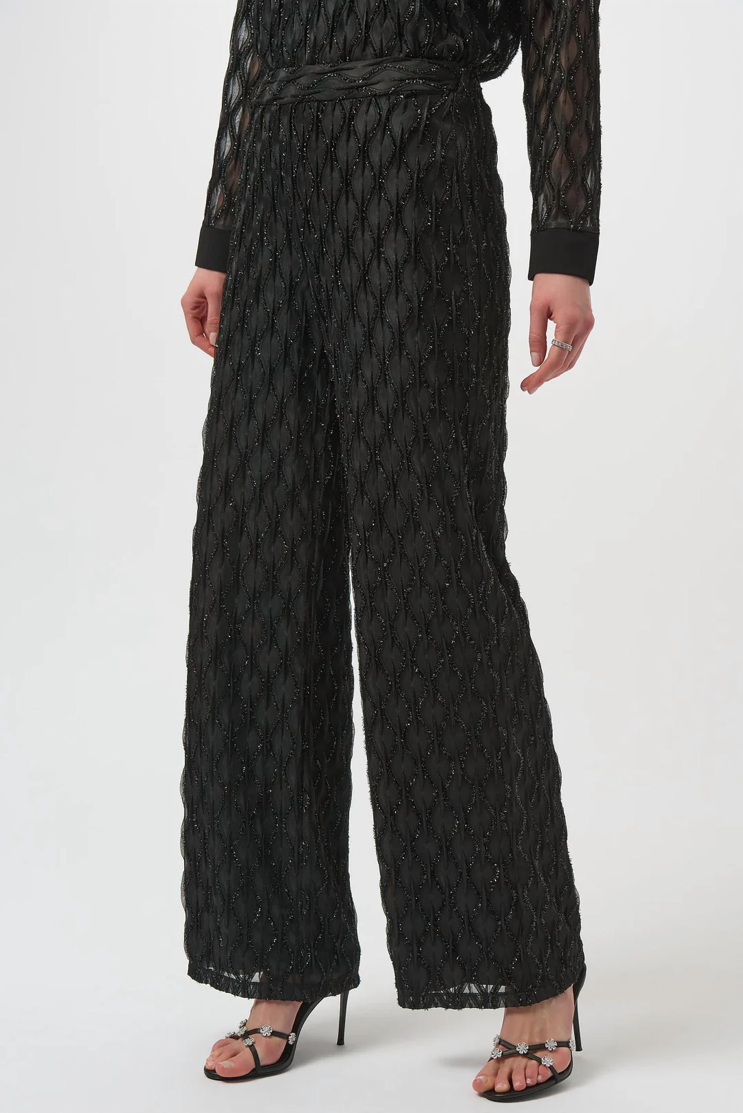 Pantalón de pierna ancha con lentejuelas color negro