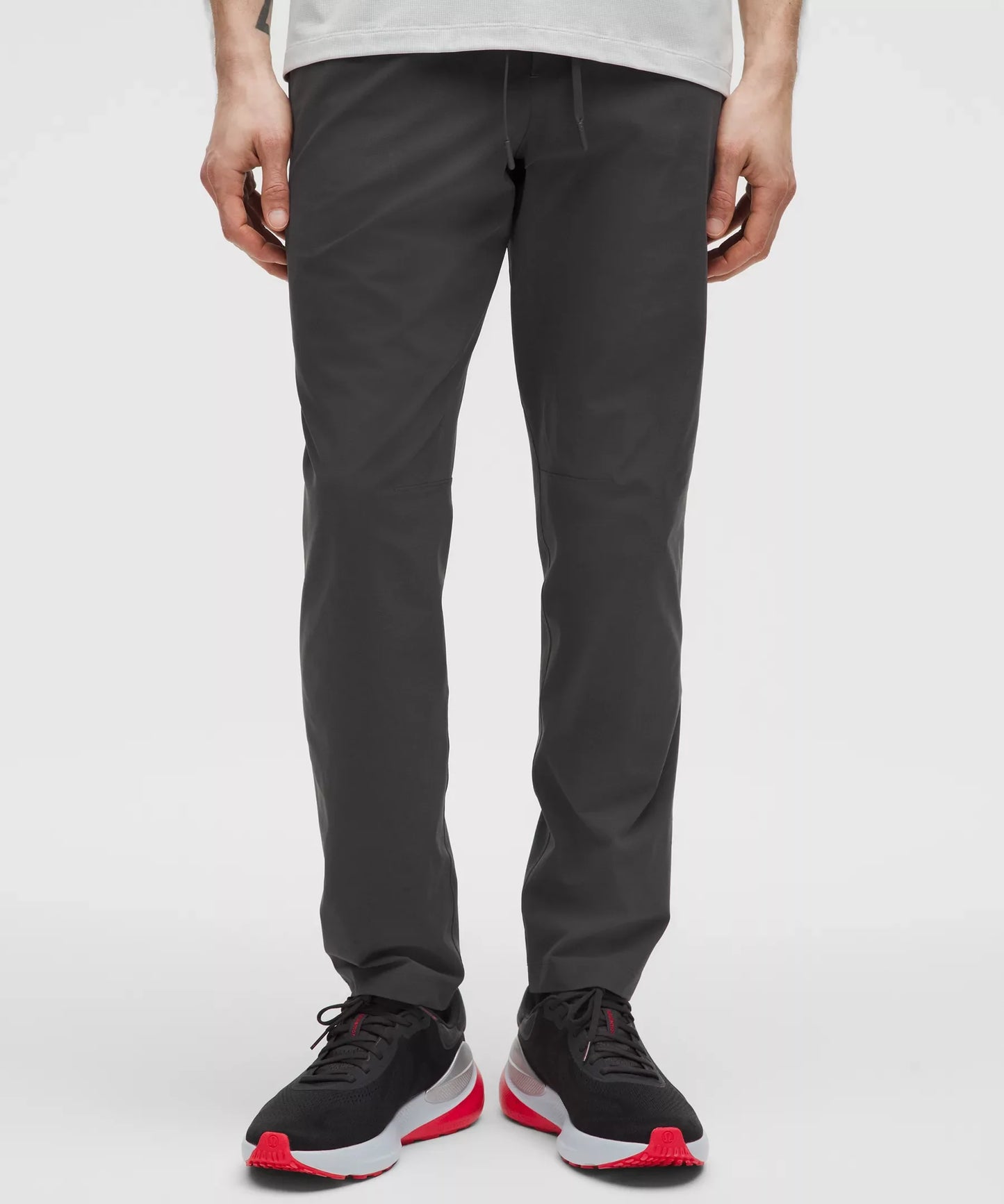 Pantalón de corte ajustado
