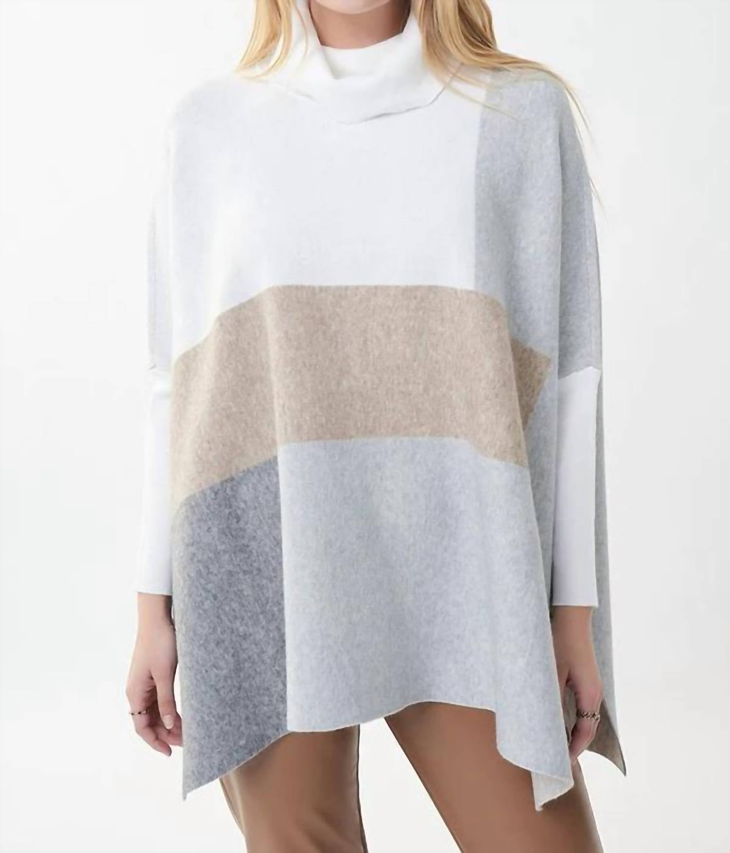 Blusón con cuello alto color blanco y gris