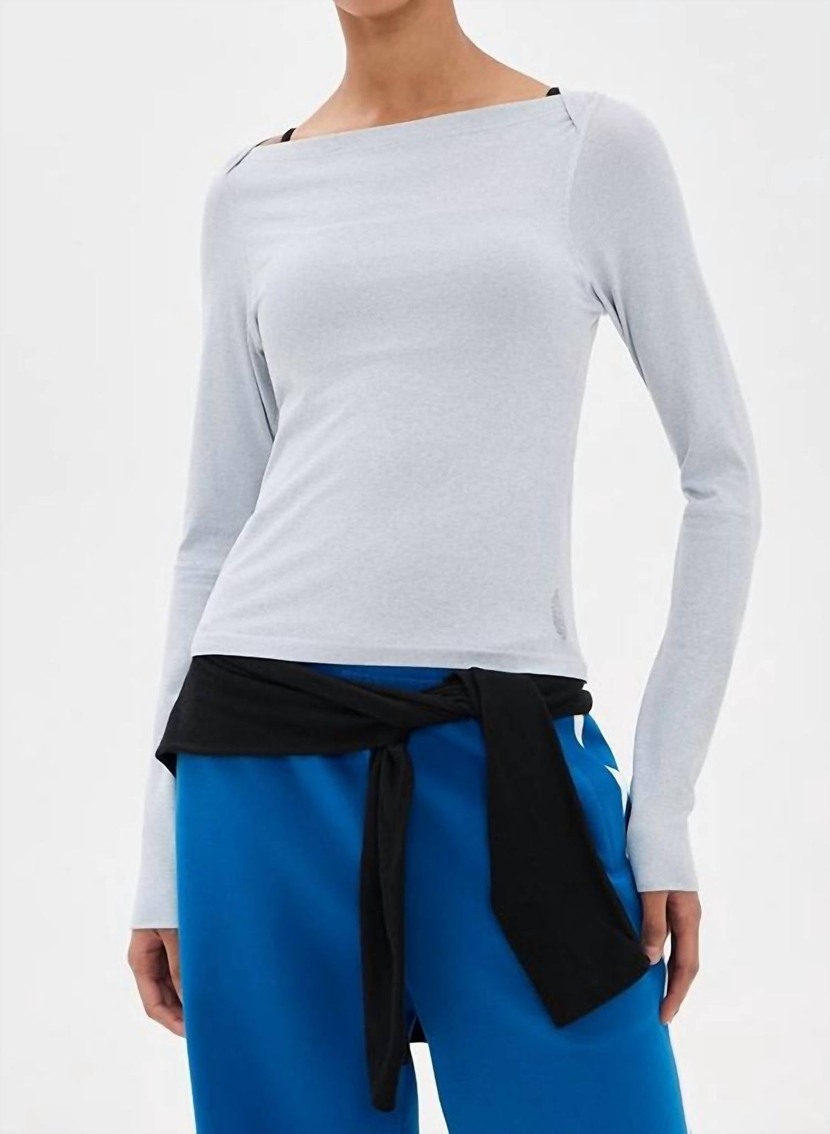 Top de manga larga color gris