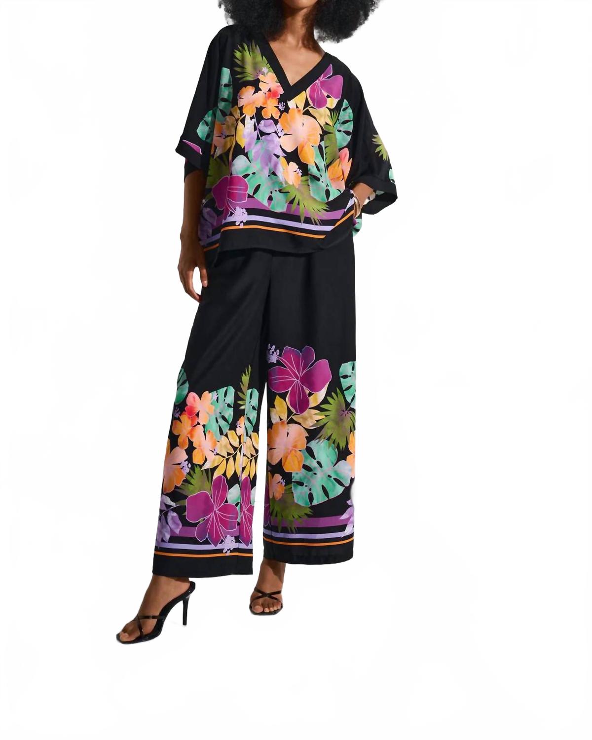 Top con estampado floral color negro