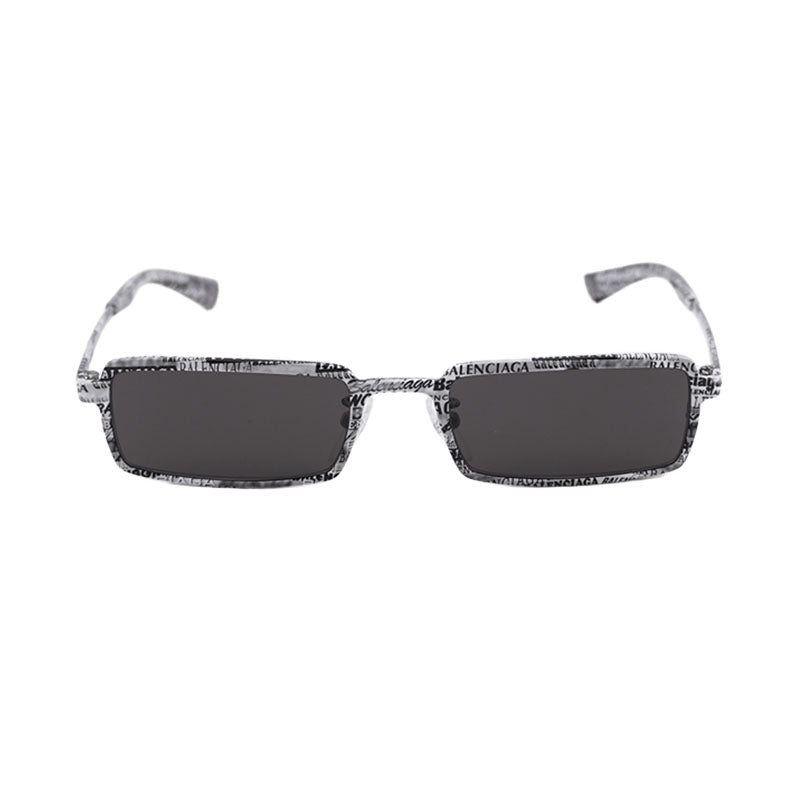 Gafas color negro y blanco y gris
