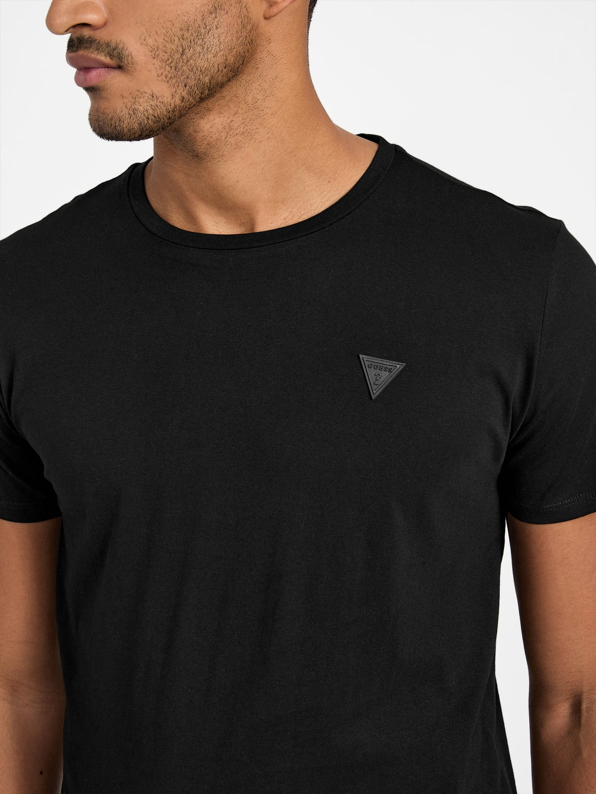 Camiseta con cuello redondo