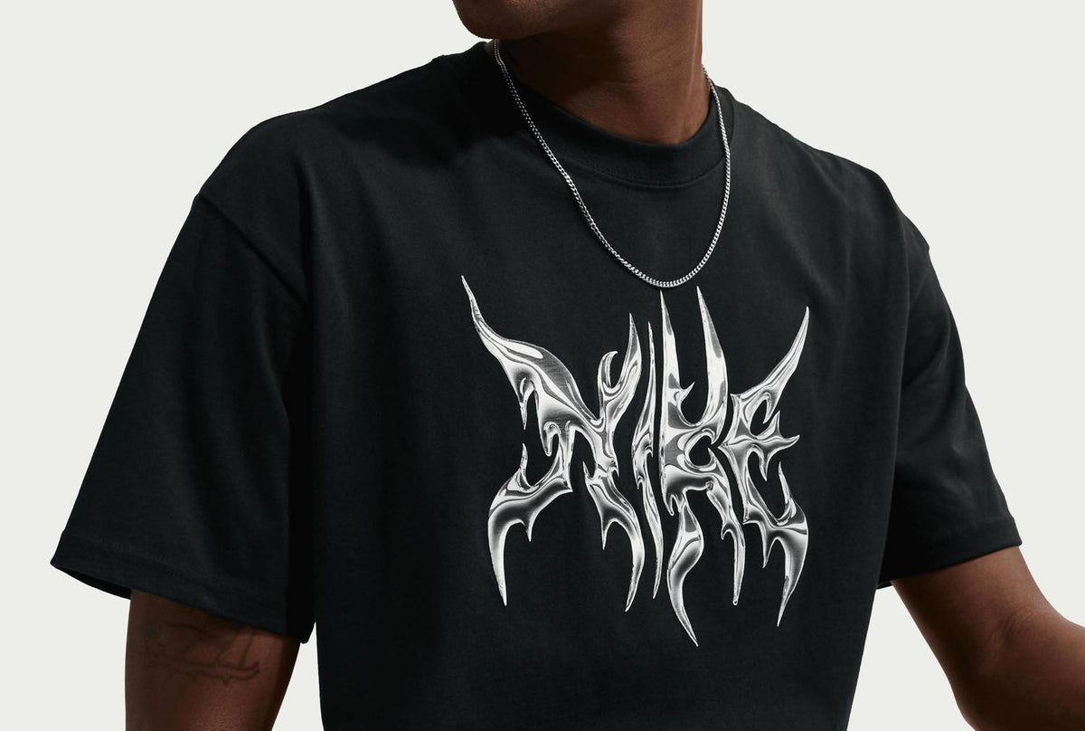 Camiseta color negro