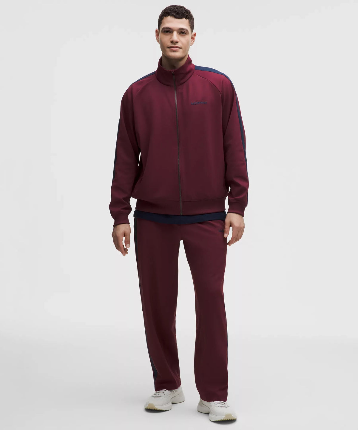 Pantalón de corte amplio