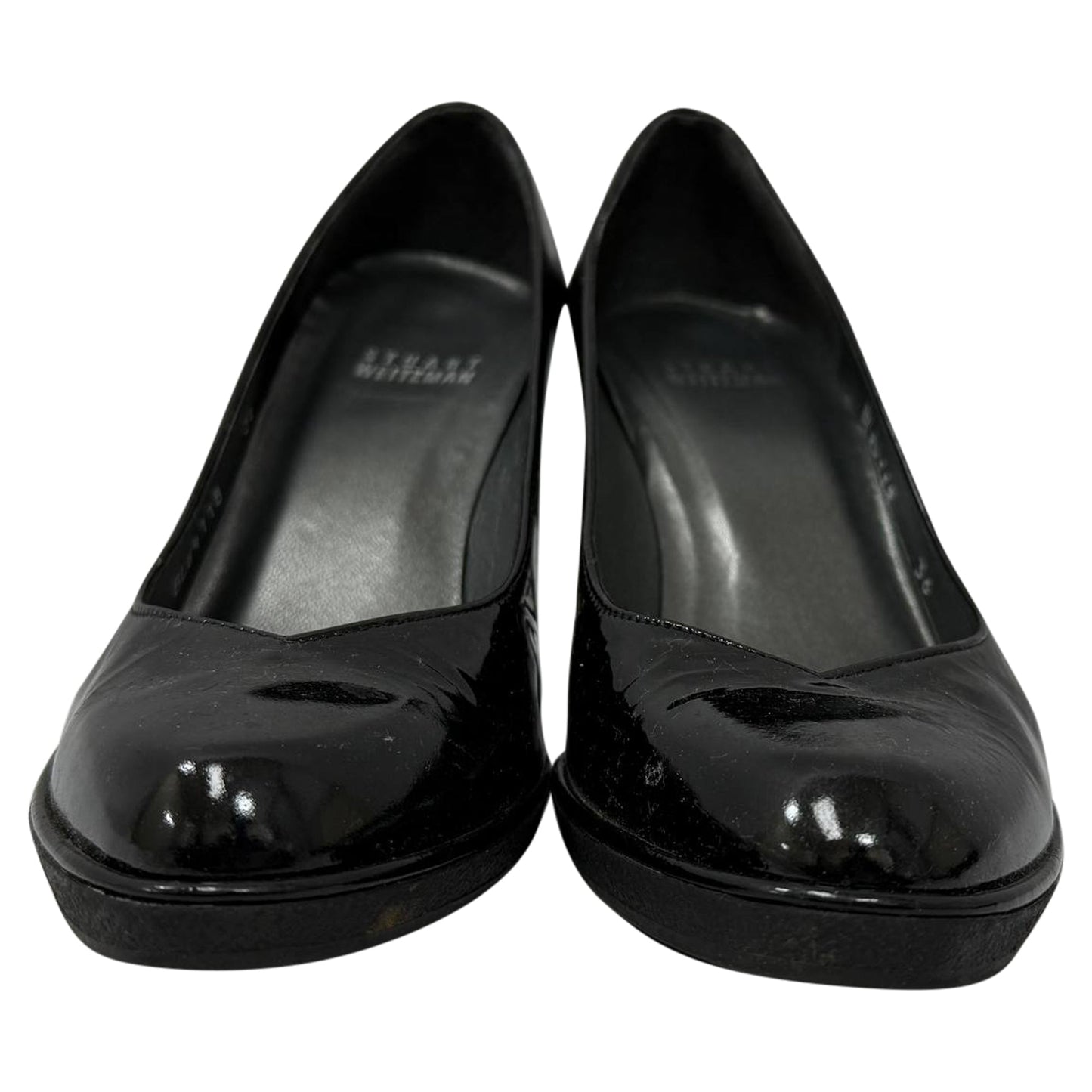 Tacones de cuero color negro