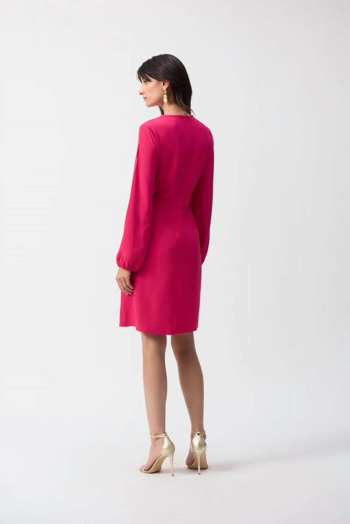 Vestido con cuello en V