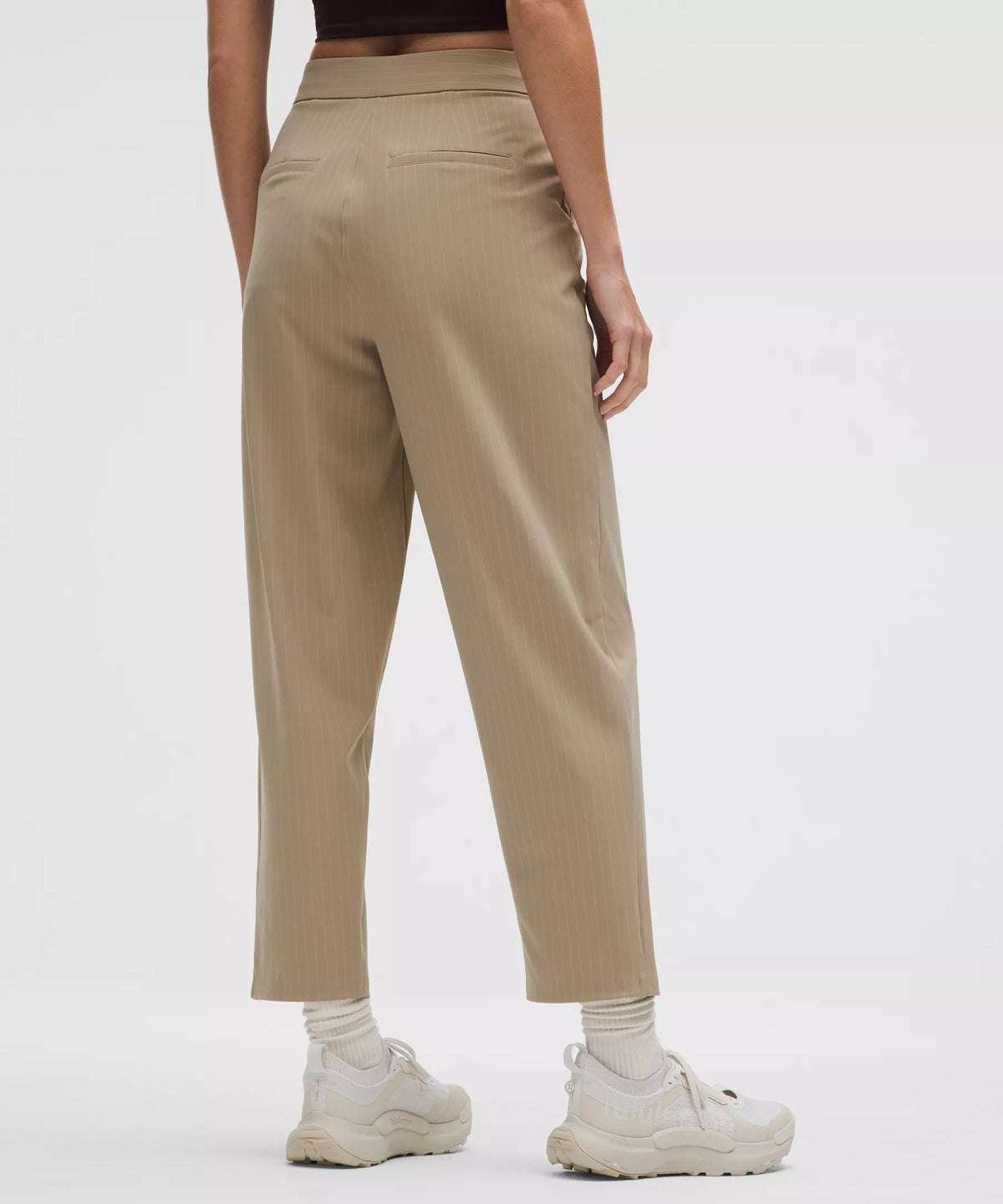 Pantalón de tiro alto