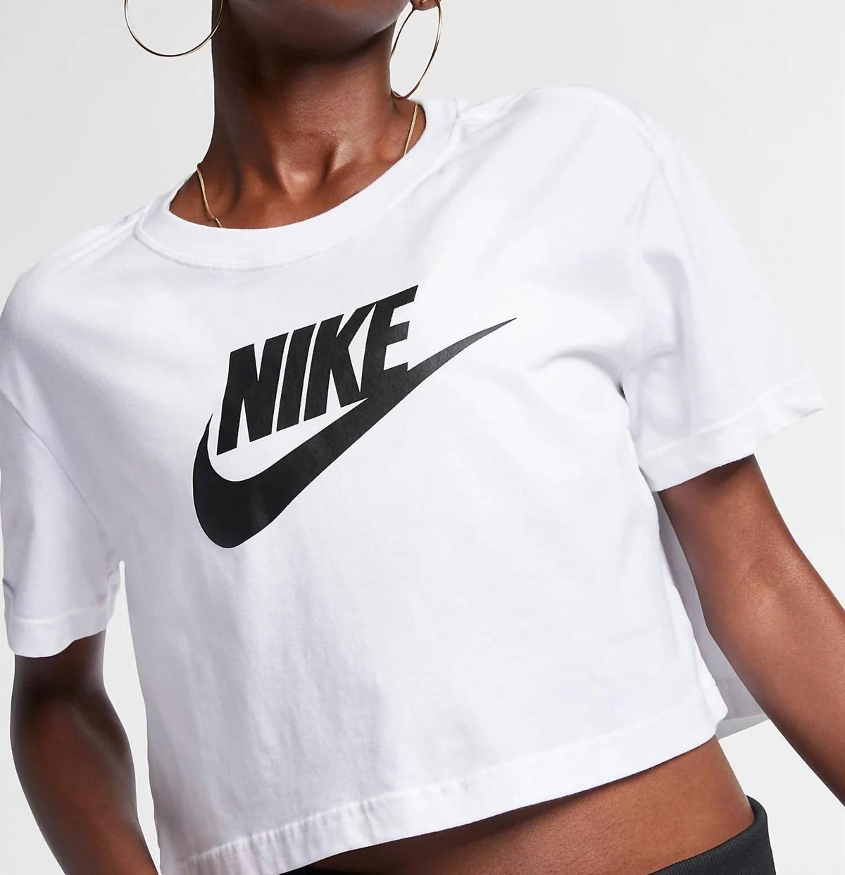 Camiseta color negro y blanco