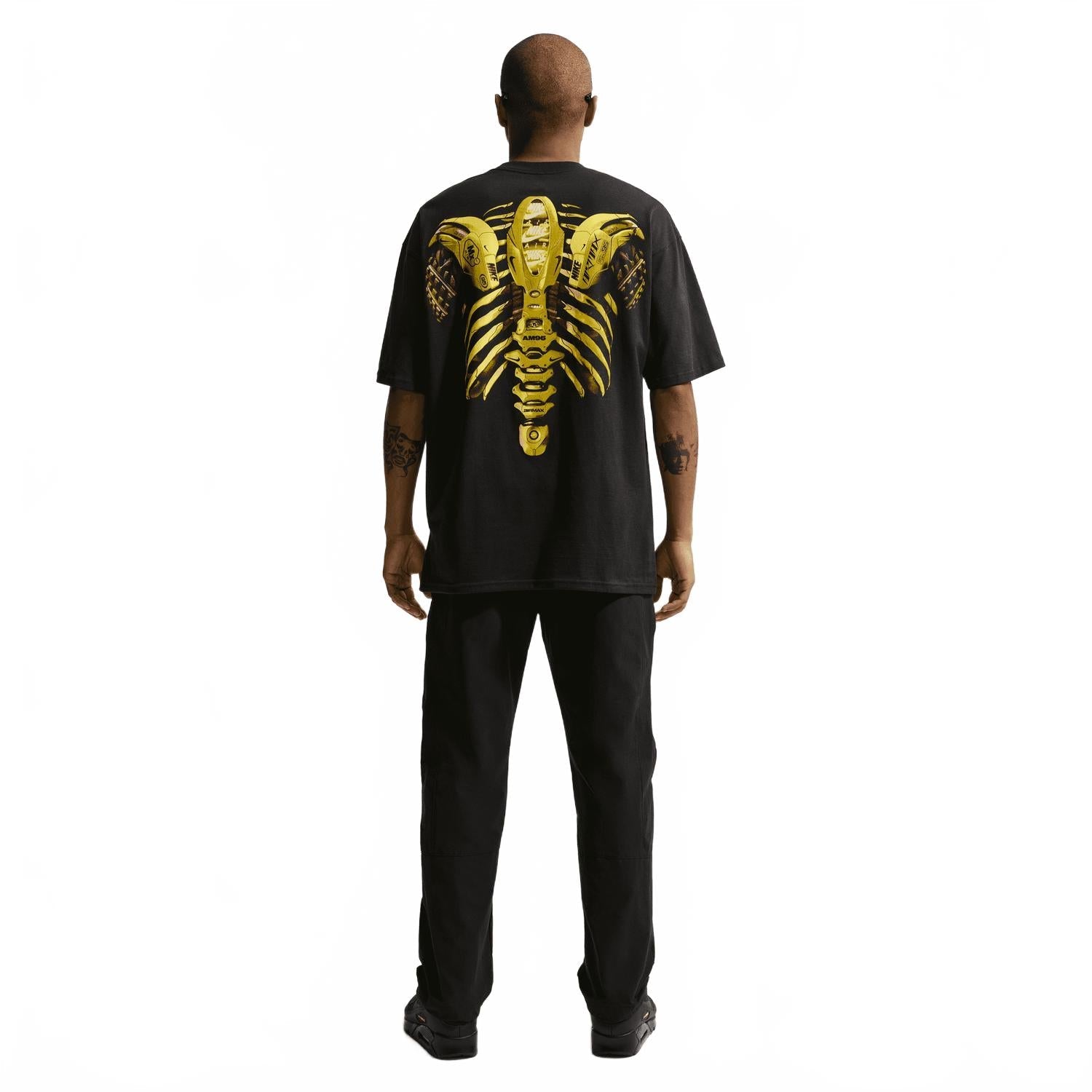 Camiseta color negro