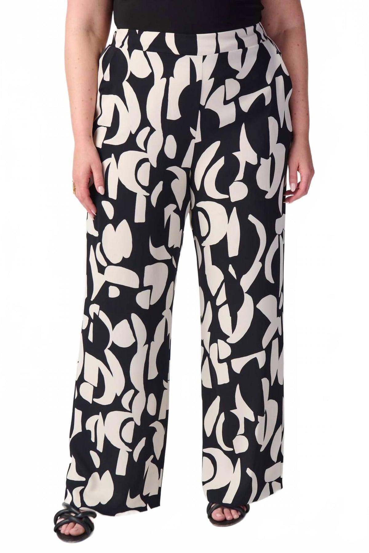 Pantalón de pierna ancha color negro