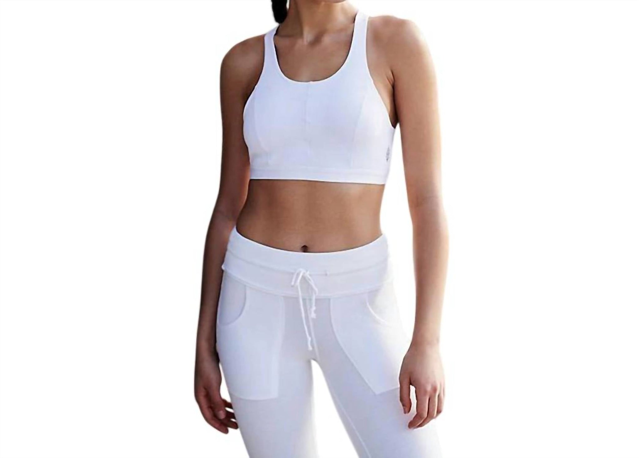 Top deportivo color blanco