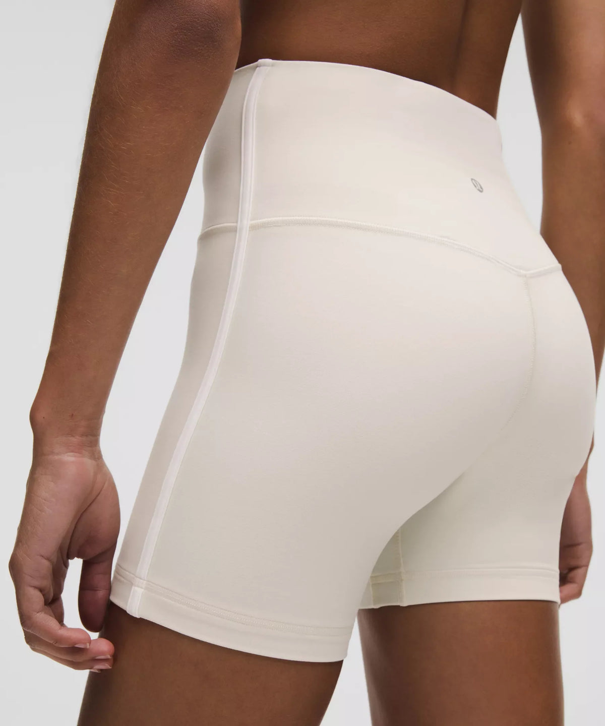 Short de tiro alto a rayas