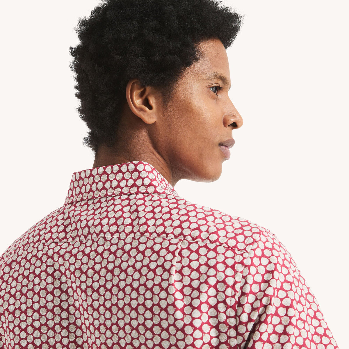 Camisa de hombre de manga corta con estampado