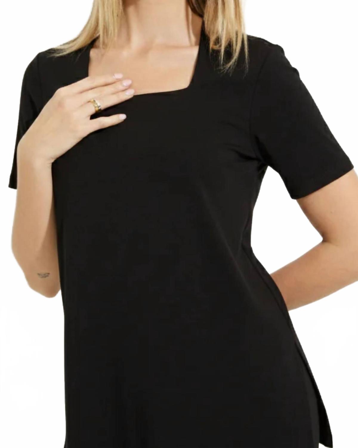 Top con escote cuadrado color negro