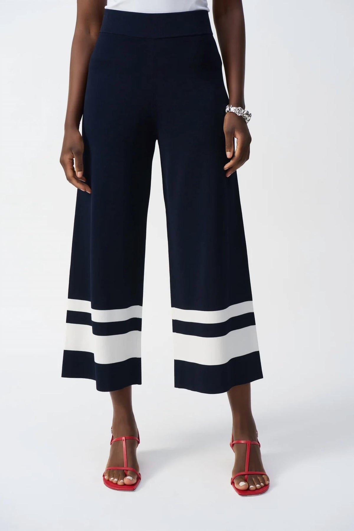 Pantalón de pierna ancha a rayas color azul