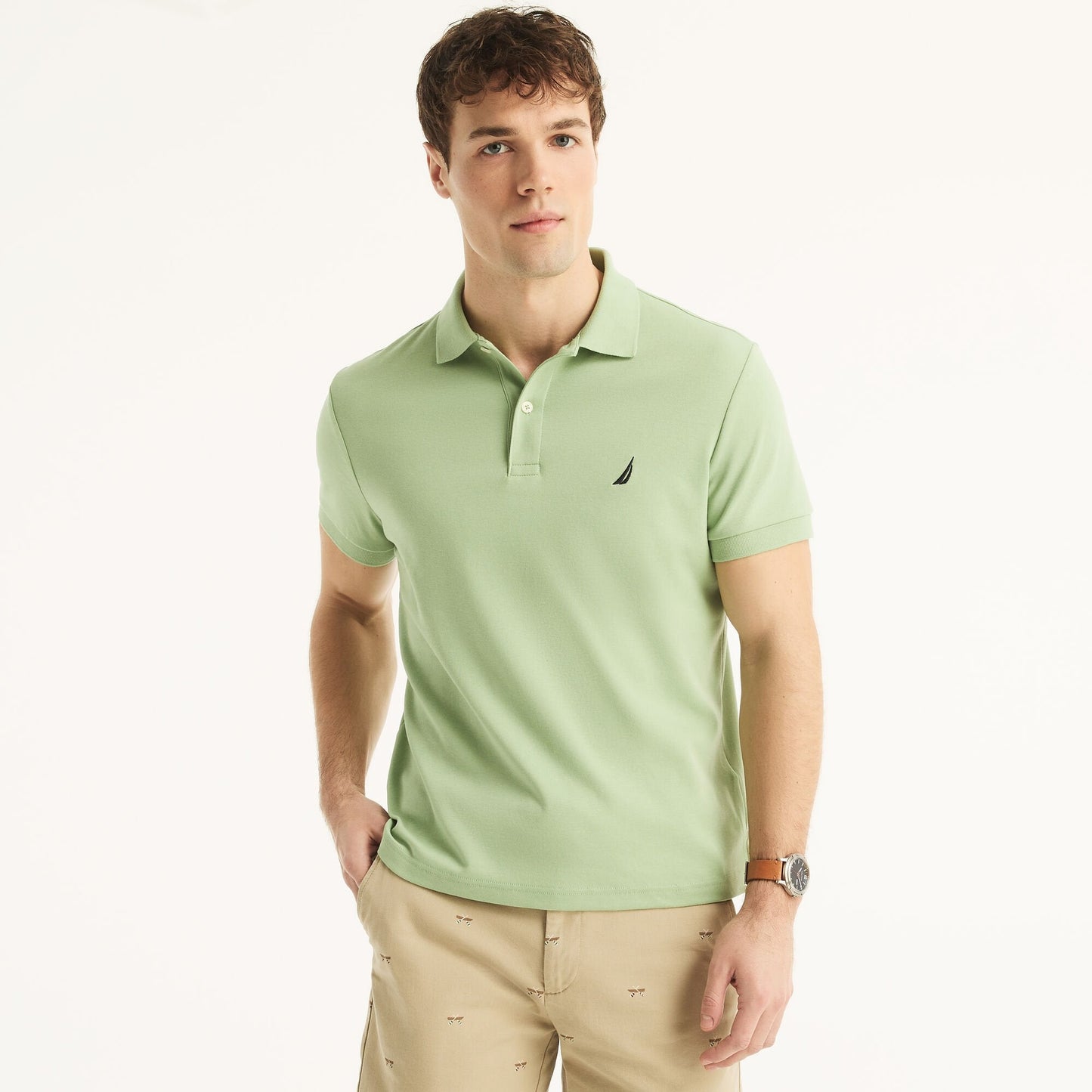 Polo de corte ajustado