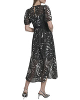 DKNY Vestido Ajustado y Acampanado