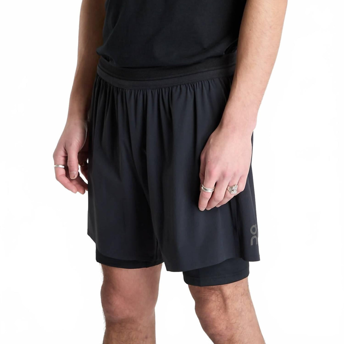 Short de hombre color negro