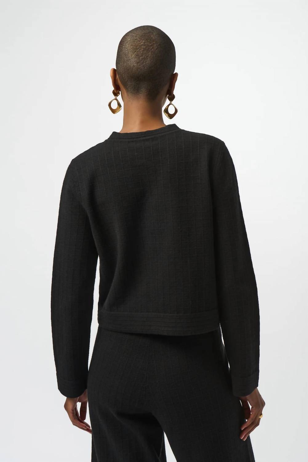 Chaqueta de mujer con cuello redondo color negro