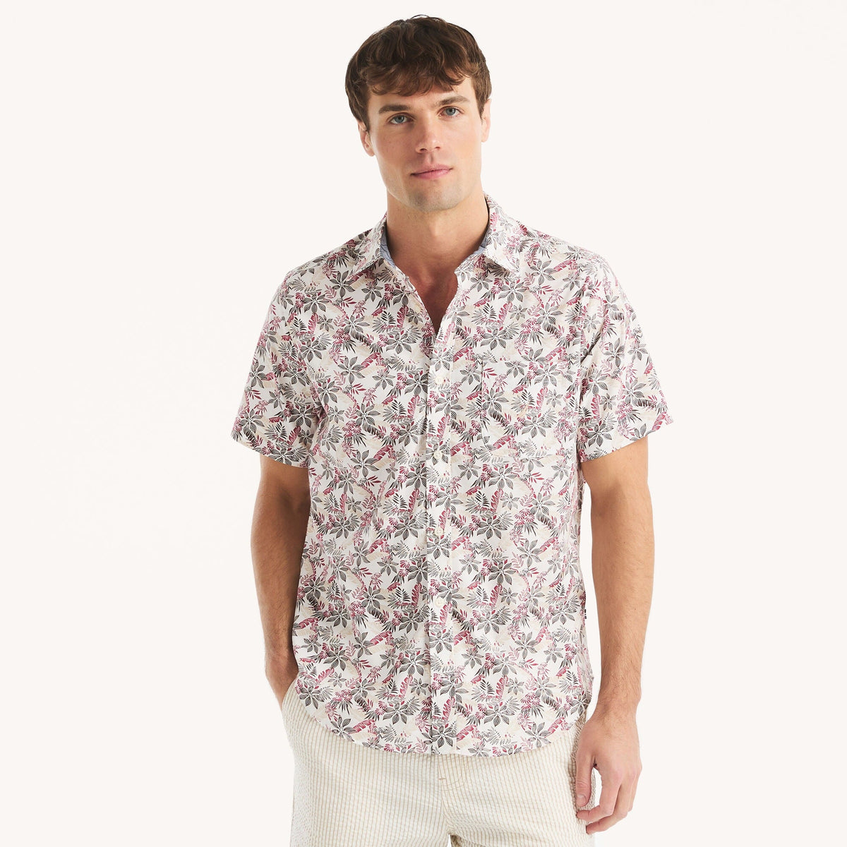 Camisa de hombre de manga corta con estampado