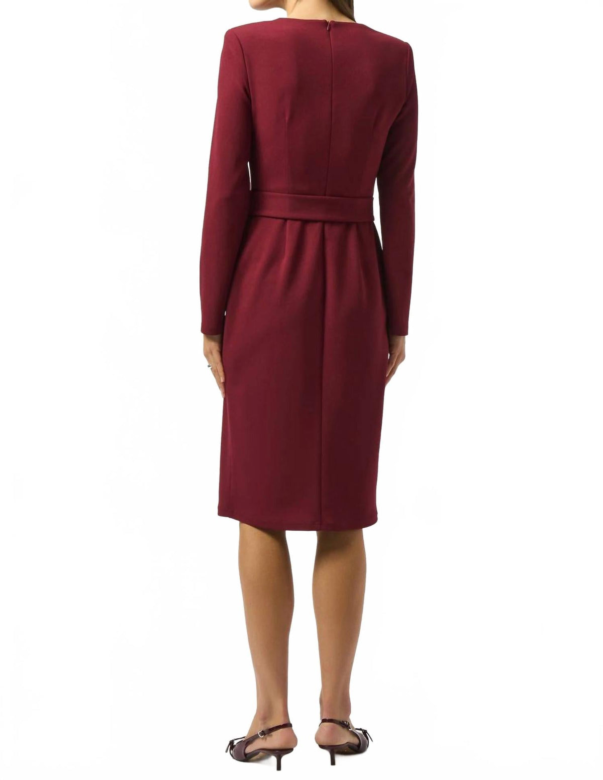 Vestido con escote cuadrado