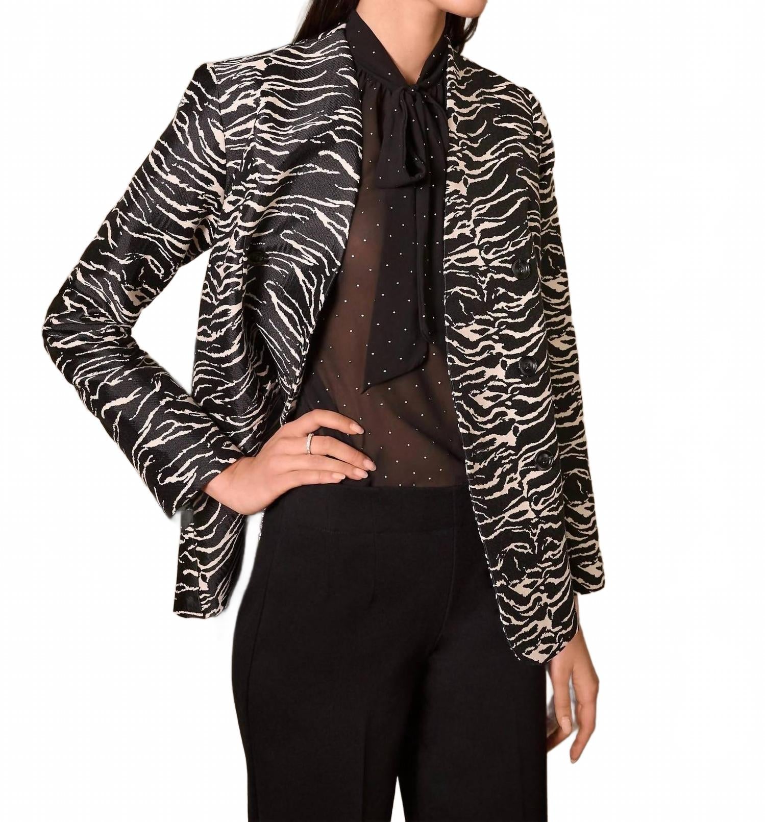 Blazer color negro y blanco