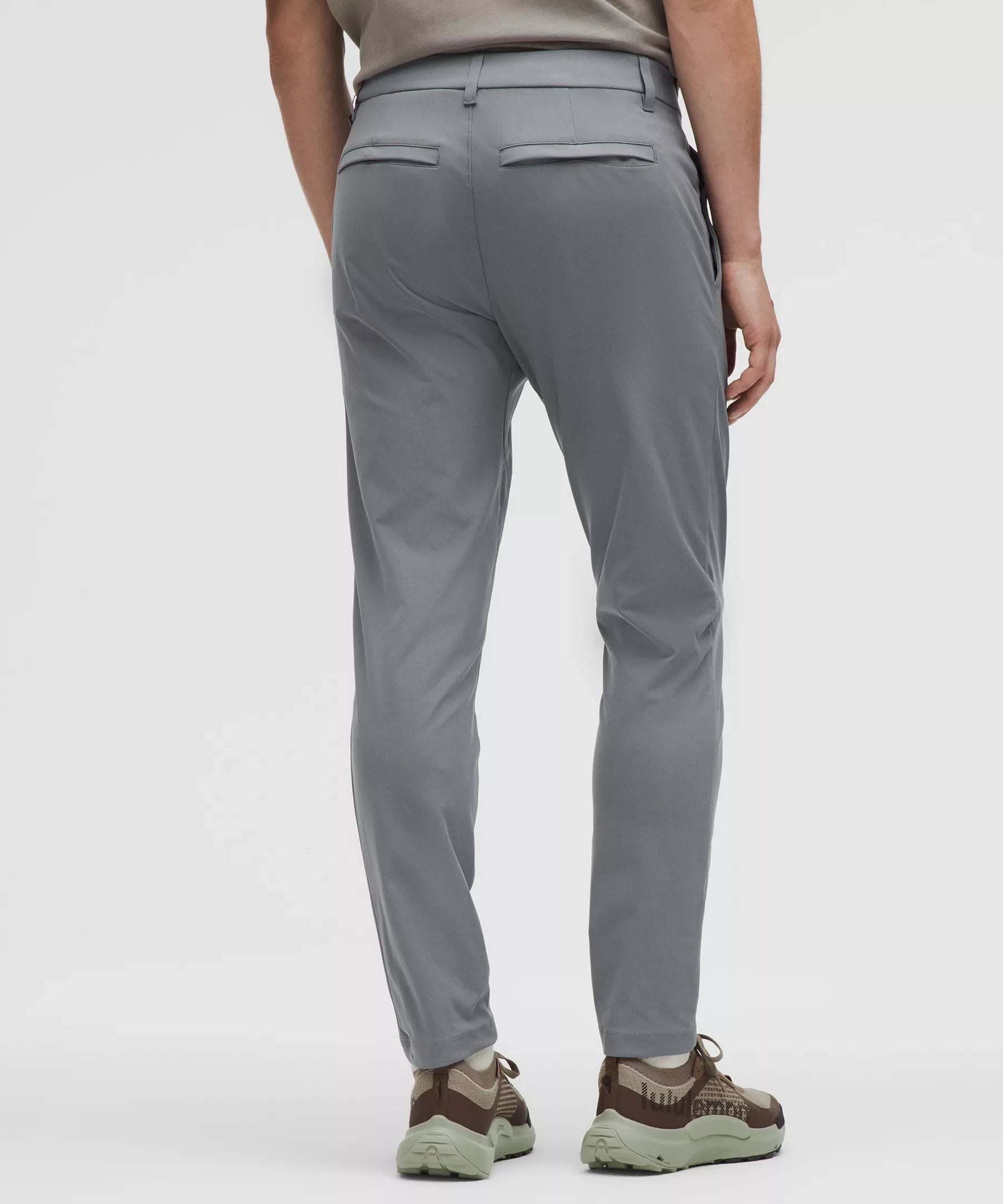 Pantalón de corte ajustado