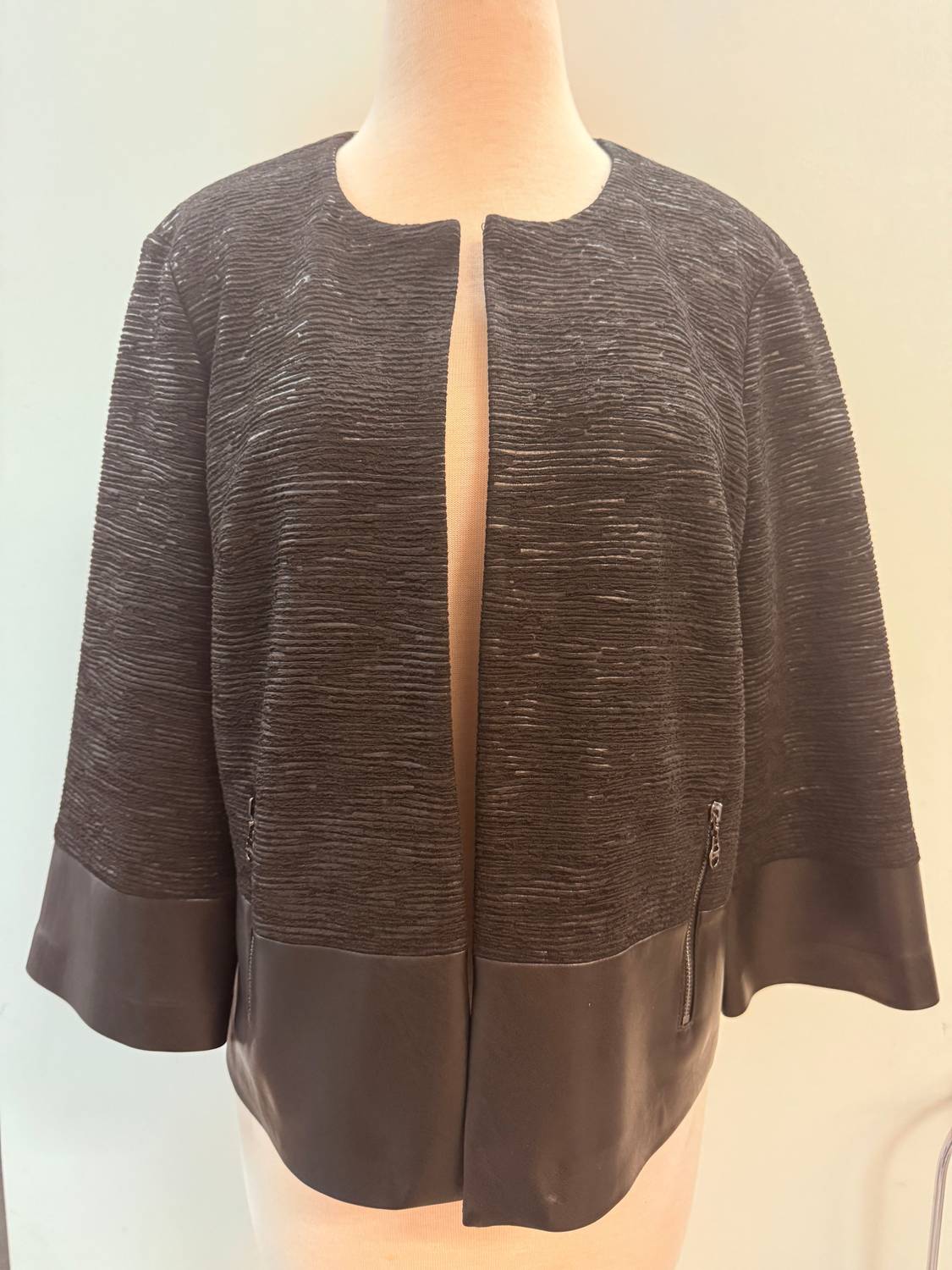 Chaqueta de mujer color negro