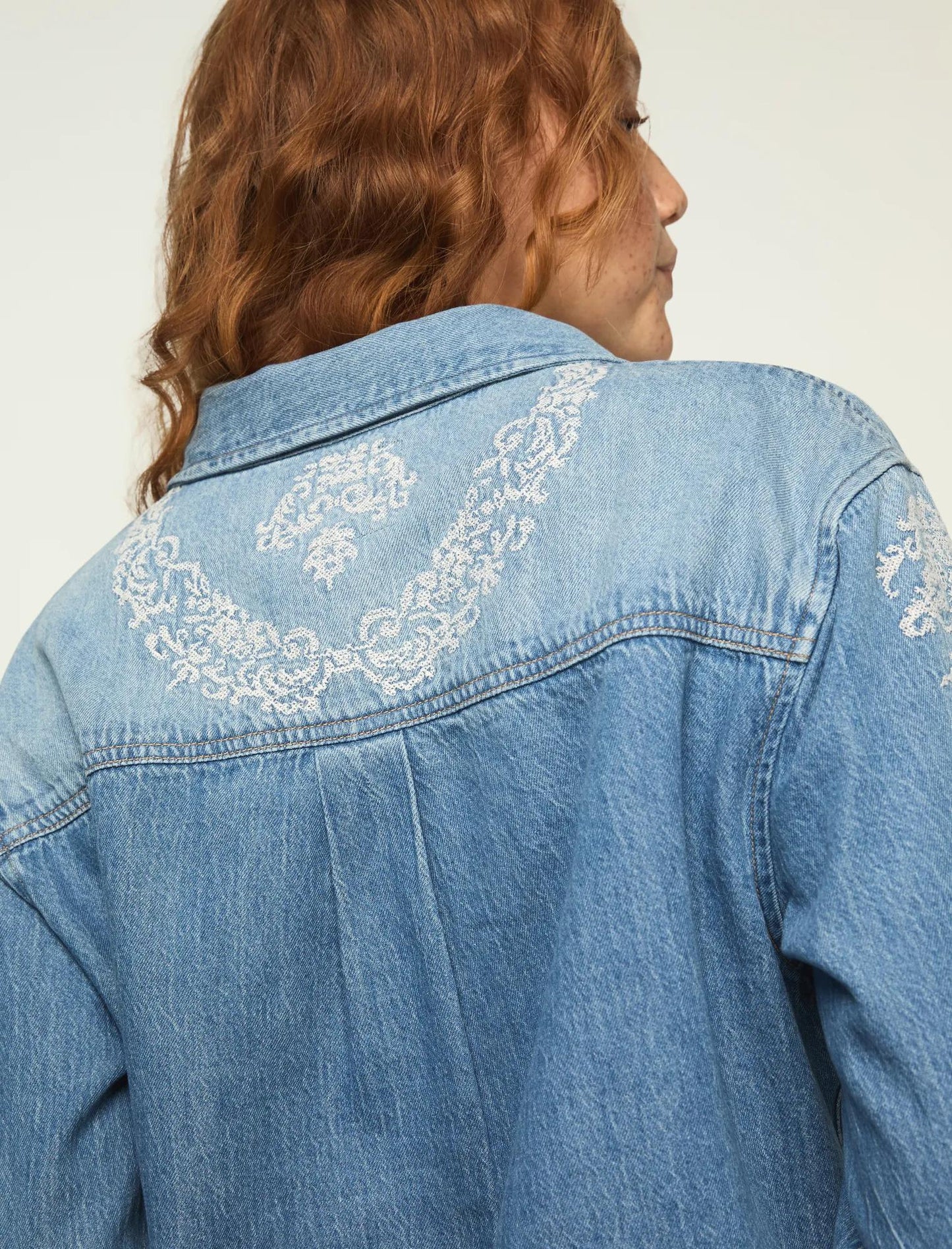 Camisa de mujer de mezclilla