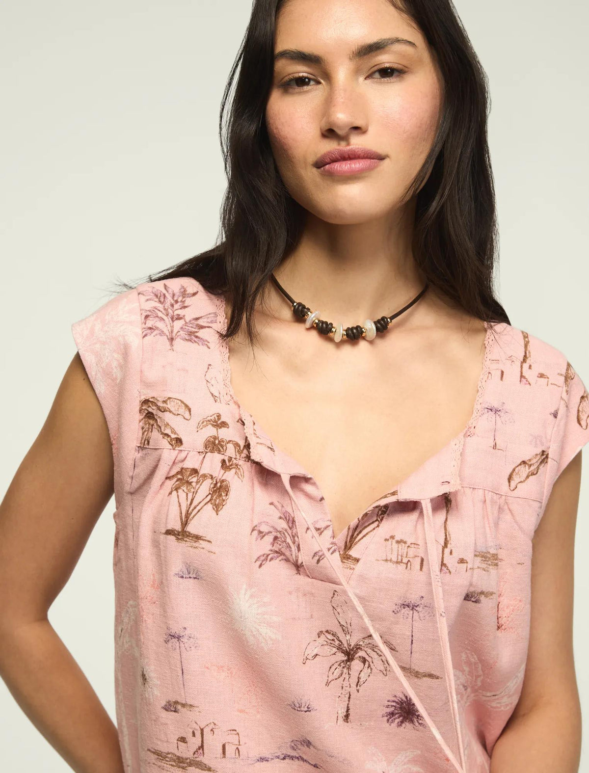 Blusa de mujer con escote cuadrado