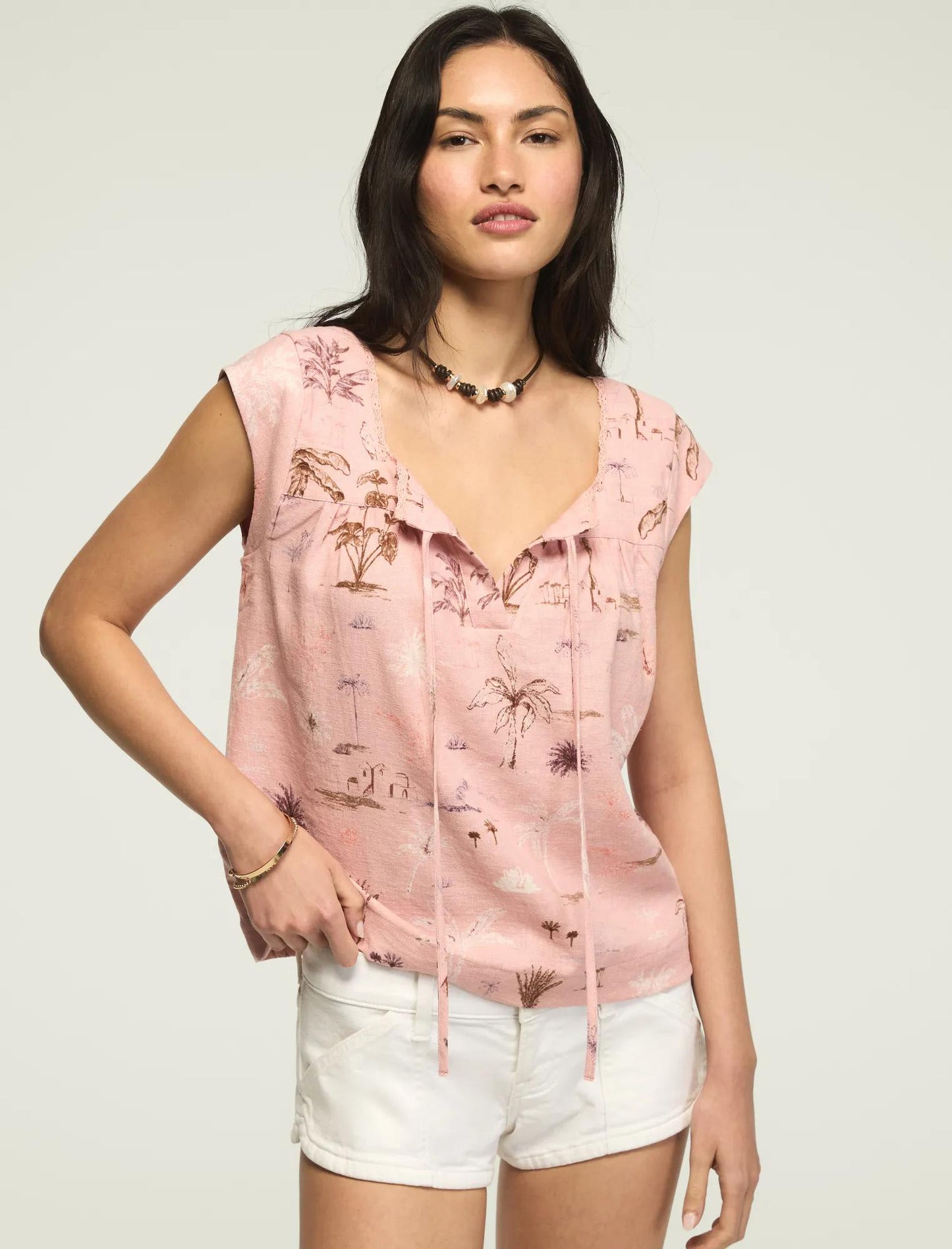 Blusa de mujer con escote cuadrado