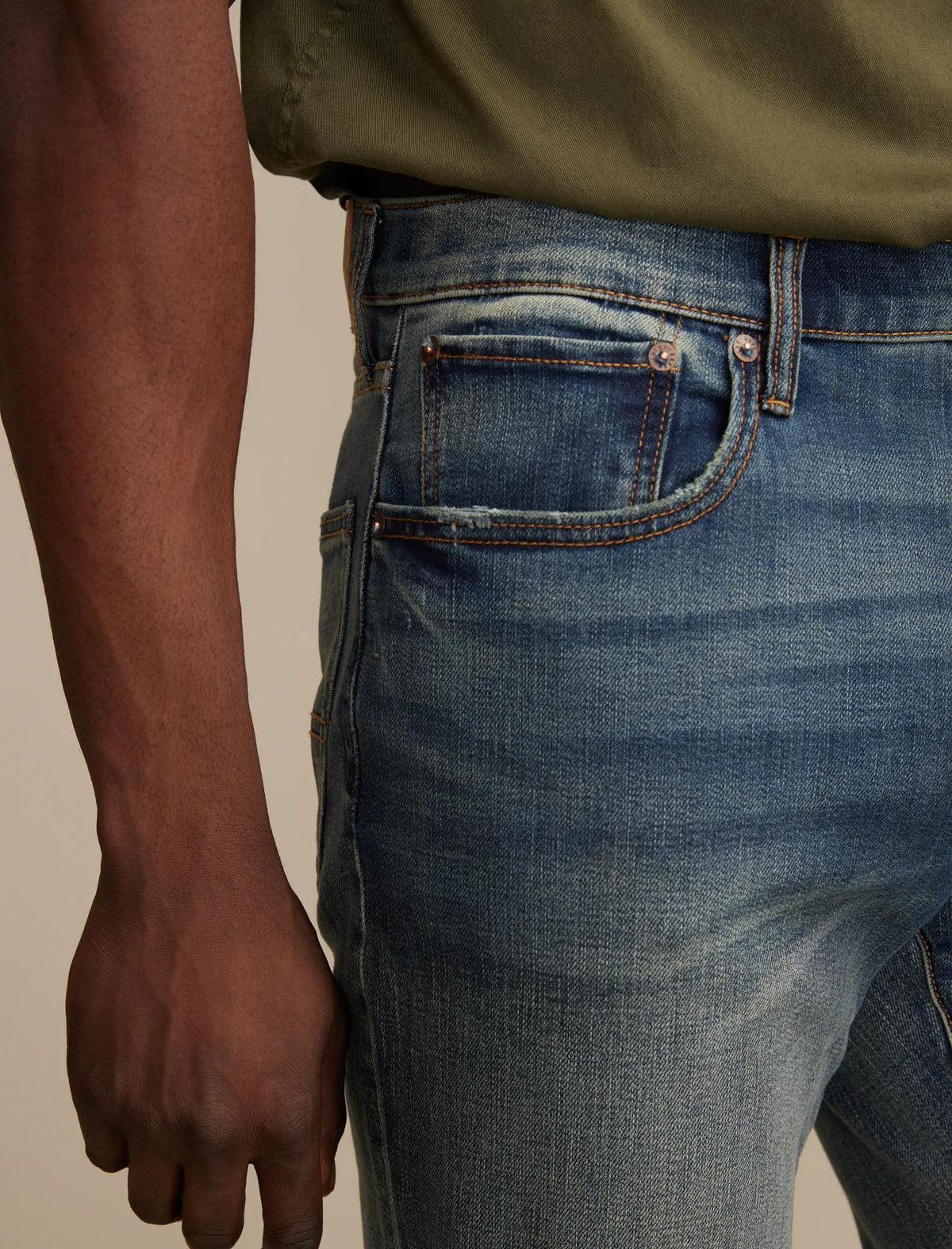 Pantalón de hombre