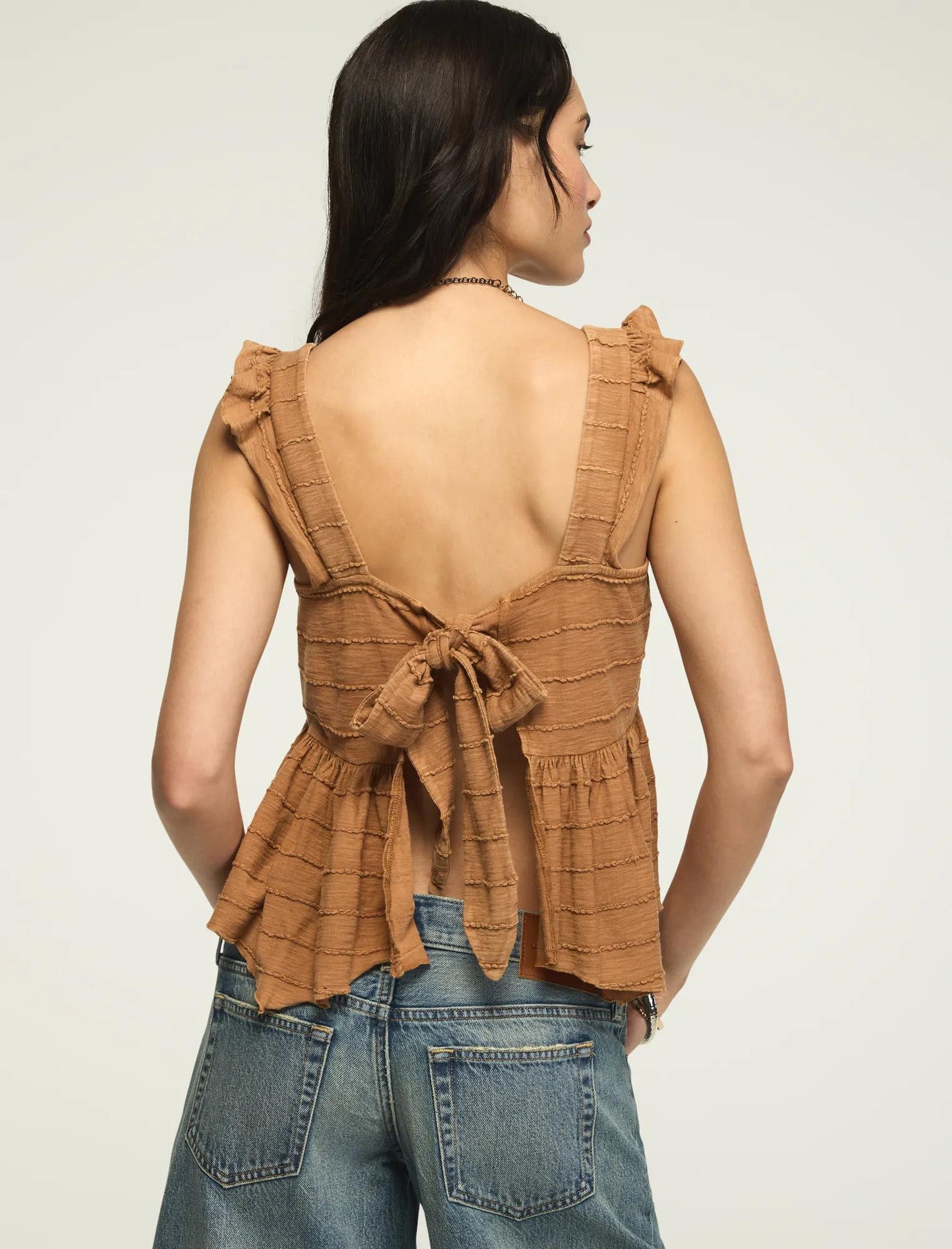 Top de mujer con bordado