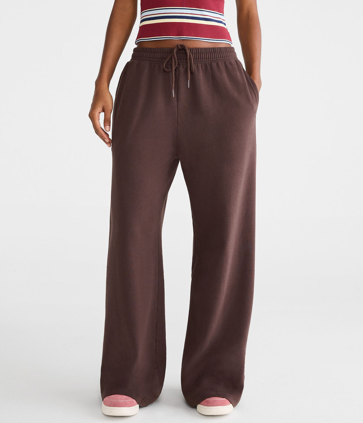 Pantalón deportivo de pierna ancha de tiro medio